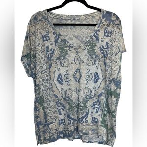 NWT Lucky Brand Printed V-Neck Tee in Blue & Green L